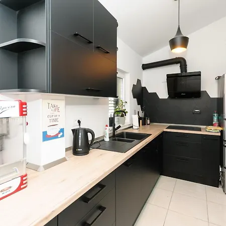 Сasa de vacaciones Family Friendly House With A Swimming Pool Plano, - 23937 *