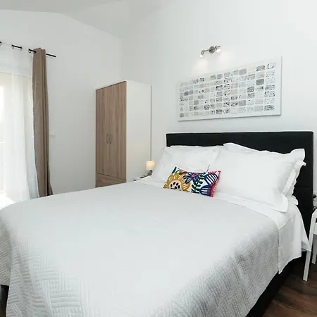 Family Friendly House With A Swimming Pool Plano, - 23937 Holiday home Trogir