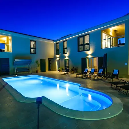 Family Friendly House With A Swimming Pool Plano, - 23937 Trogir