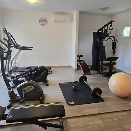 Сasa de vacaciones Family Friendly House With A Swimming Pool Plano, - 23937