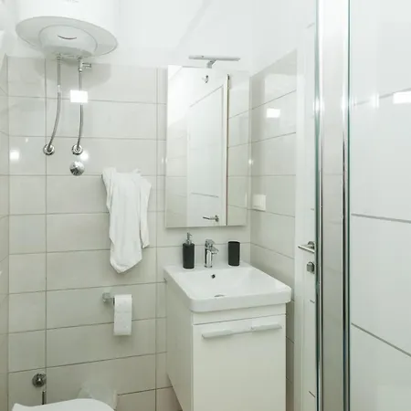 Family Friendly House With A Swimming Pool Plano, - 23937 *