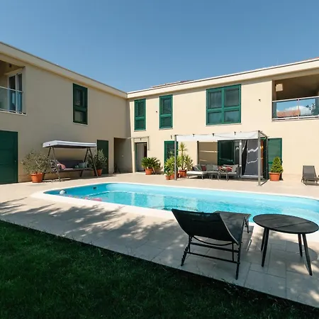 Family Friendly House With A Swimming Pool Plano, - 23937 * Trogir
